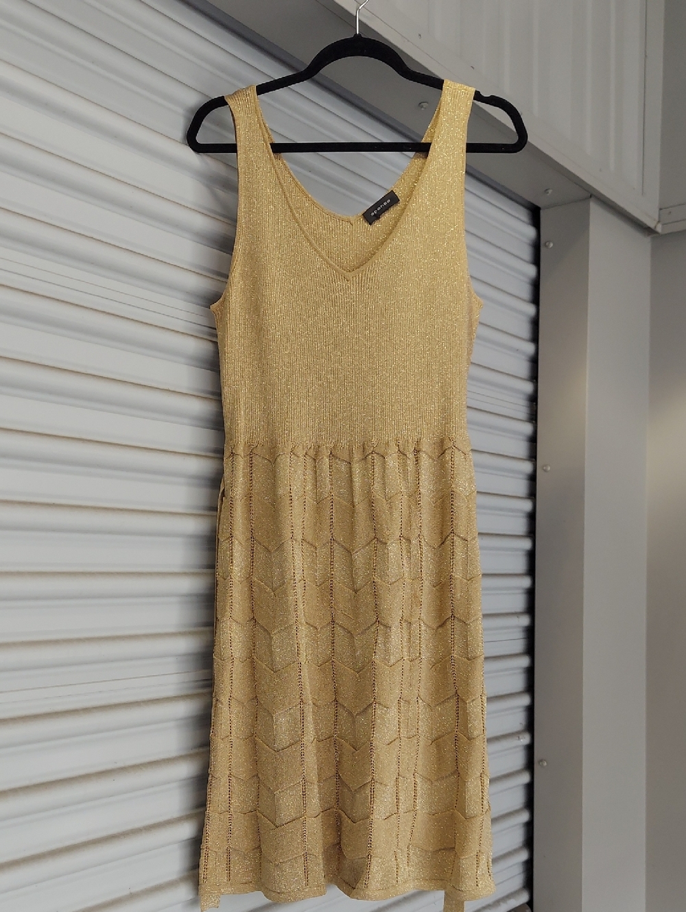 Spense Size 14 Lightweight Gold Metallic Knit V-Neck Knee Length Dress